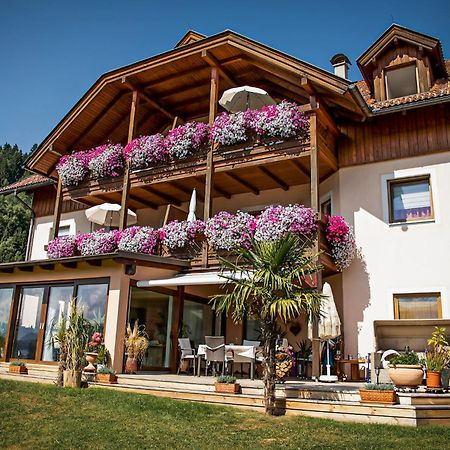 Ferienwohnungen Fischerhaus - Direkt Am See Millstatt Exterior photo