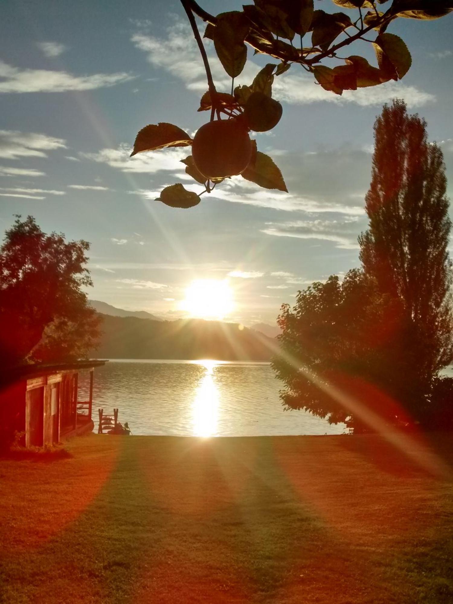 Ferienwohnungen Fischerhaus - Direkt Am See Millstatt Exterior photo