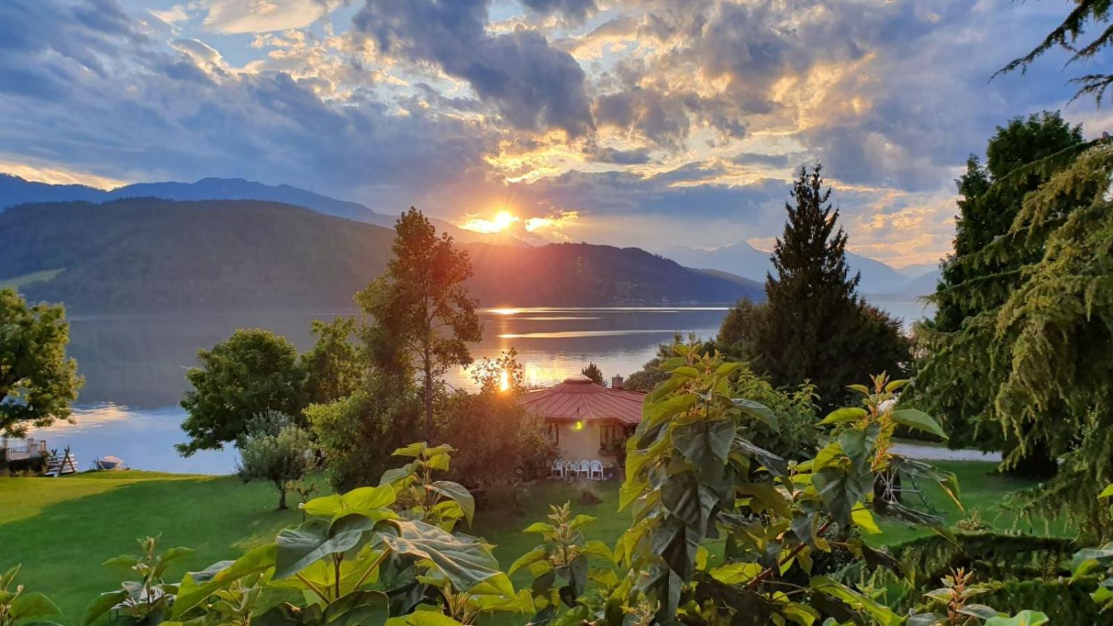 Ferienwohnungen Fischerhaus - Direkt Am See Millstatt Exterior photo